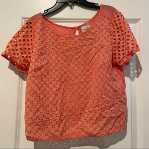 American eagle cropped short sleeve shirt in pink -medium